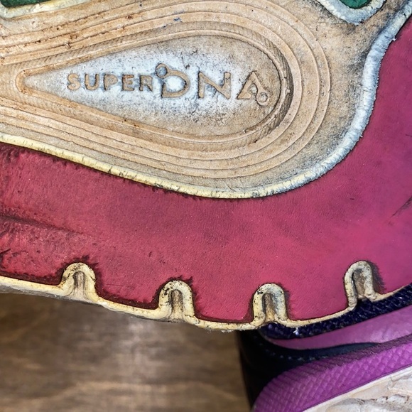 Brooks running shoes size 9 - Picture 6 of 9